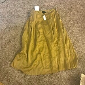 Size 6 Gold Skirt Banana Republic